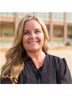 Monica Hanscom - RE/MAX Select