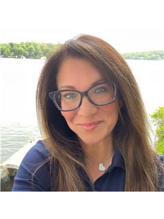 Michelle Fichera-Caruso - RE/MAX House Values