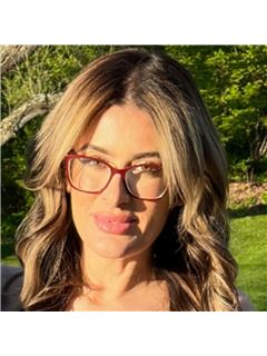 Tara Kinyo - RE/MAX Trading Places