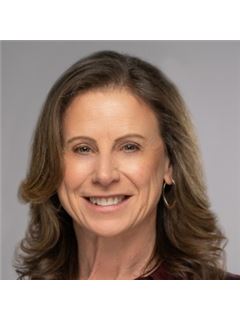 Stephanie Beck - RE/MAX Elite