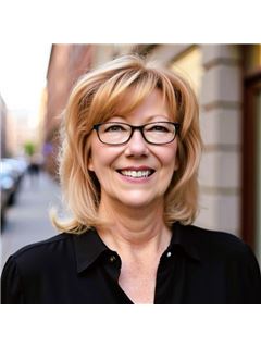 Victoria Ledingham - RE/MAX Diamond, Realtors