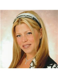 Nanette Vignapiano - RE/MAX House Values