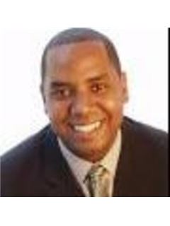 Kerwin D. Lynch - RE/MAX First Realty II