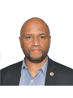 Louis Robles - RE/MAX Homeland Realtors