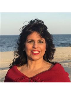 Stephanie Siciliano - RE/MAX Gateway