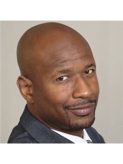 Carlton Evans - RE/MAX Diamond, Realtors