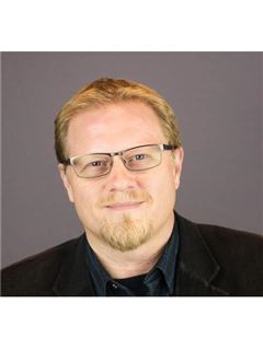 Christopher Hoke - RE/MAX Classic Group