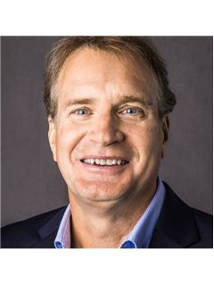 Kenneth Mazurek - RE/MAX Diamond, Realtors