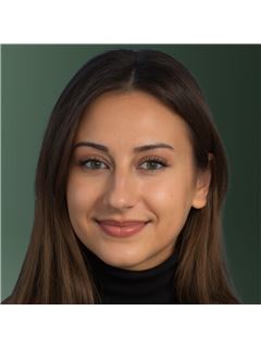 Sara Tutunovic - RE/MAX Neighborhood Properties