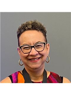 Carol J. Robinson - RE/MAX Diamond, Realtors
