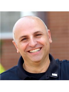 Mark Jiorle - RE/MAX Diamond, Realtors
