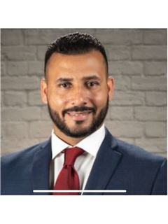 Lennyn Nina-Hawkins - RE/MAX First Realty II