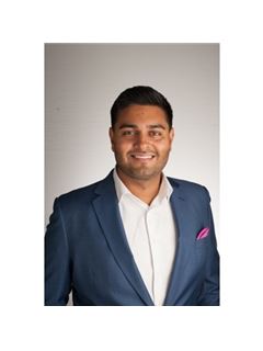 Rajat Seth - RE/MAX 1st Advantage - The Robert Dekanski Team