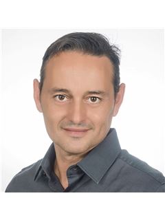 Broker/Owner - Pedro Oliveira - RE/MAX In Action