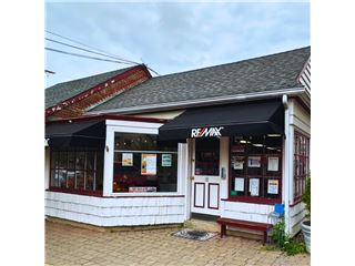 Office of RE/MAX Supreme - Clinton