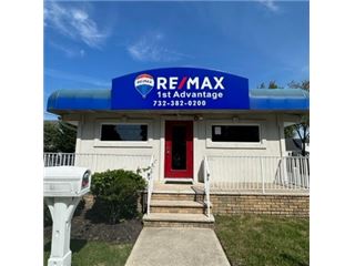 Office of RE/MAX 1st Advantage - Colonia