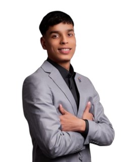 Alexis Villegas Team Member - RE/MAX - ADVANCE