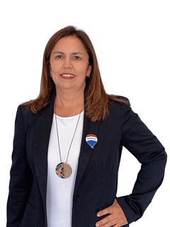 Jenny Carvacho Meneses - RE/MAX - FIRST