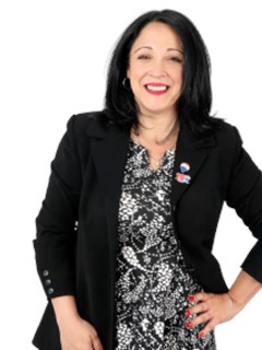 Pilar Soto Fernandez - RE/MAX - REALTY