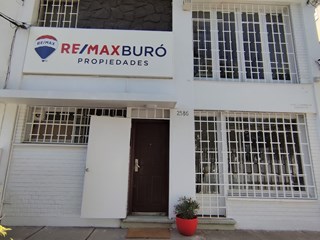 Oficina de RE/MAX - BURÓ - Providencia