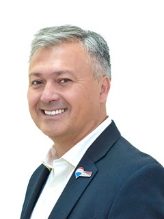 Brokeris/Īpašnieks - Luis Popovich - RE/MAX - INNOVA