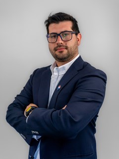 Bróker/Tulajdonos - Nicolas Yelpo Appelgren - RE/MAX - PRIORITY