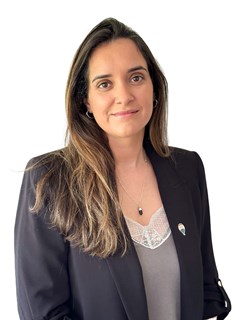 Carla Medina - RE/MAX - SUPREME