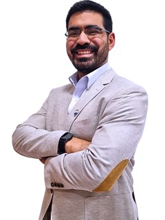Office Administrator - Javier Araya González OFFICE MANAGER - RE/MAX - COSTANERA