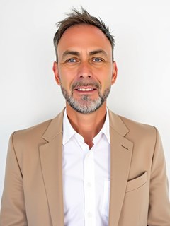 Raul Saavedra Velozo - RE/MAX - GOLDEN