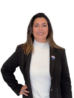 Eugenia Pugh Muñoz - RE/MAX - FIRST