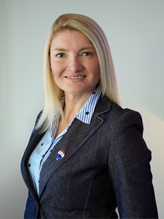 Claudia Carvajal Collao - RE/MAX - ICON