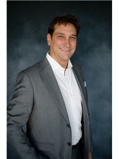 Eduardo Turina G. - RE/MAX - ICON