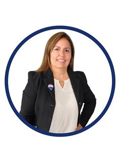 Jenny Carvacho Meneses - RE/MAX - FIRST