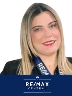 Yeslany Collirone - RE/MAX - CENTRAL
