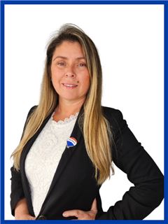 Marion Pavez Faúndez - RE/MAX - FIRST