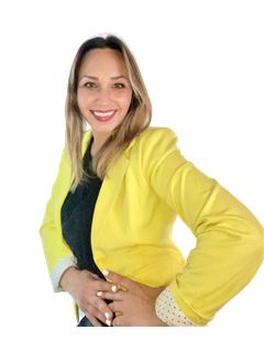 Macarena Alcázar - RE/MAX - CENTRAL