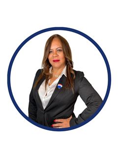Dunia Rojas Sutil - RE/MAX - FIRST