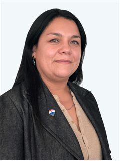 Viviana Jimenez - RE/MAX - ADVANCE