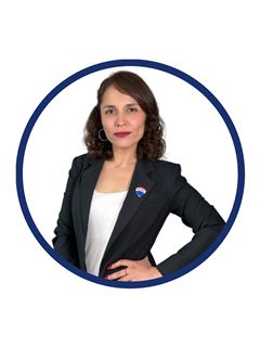 Constanza Triviño Farias - RE/MAX - FIRST