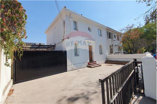 Casa oficina renovada