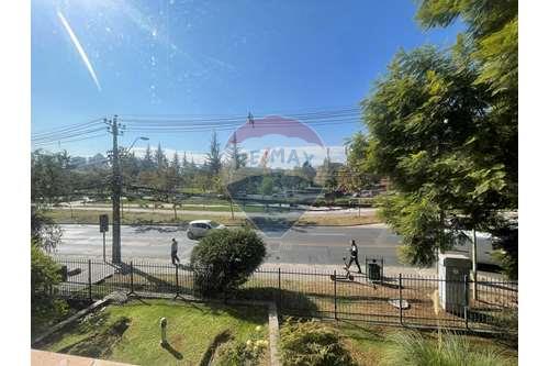 212 Av. Americo Vespucio norte  - Las Condes, Santiago, Metropolitana De Santiago, CL
