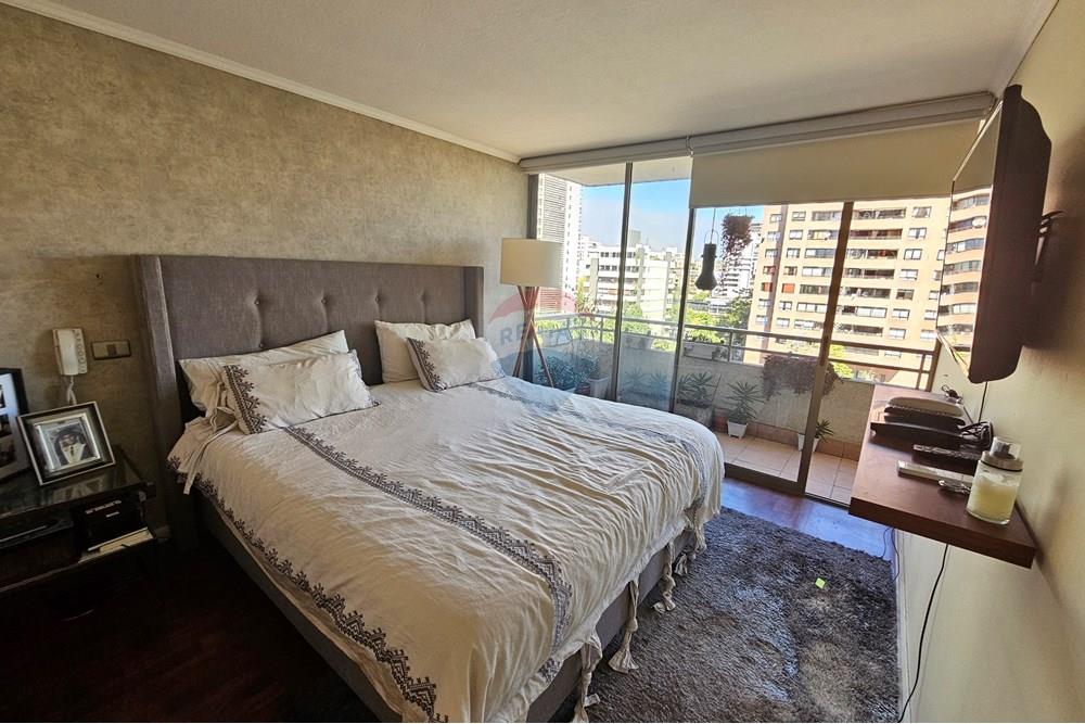 Residential - Διαμέρισμα - Las Condes, Santiago, Metropolitana De Santiago - CL - 20250304_160451.jpg - Κρεβατοκάμαρα ιδιοκτήτη - 1028091006-667