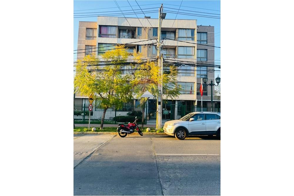 באזור מגורים - דירה - La Cisterna, Santiago, Metropolitana De Santiago - CL - PHOTO-2025-09-22-09-53-10.jpg - 1028057164-47