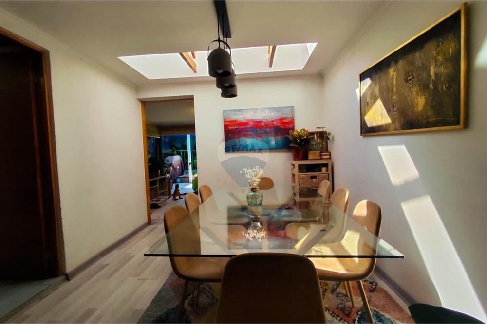 Residential - Rumah Terpisah - La Reina, Santiago, Metropolitana De Santiago - CL - IMG-20250925-WA0091.jpg - 1028100011-168