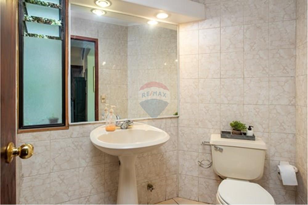 Residenční - Dům - Las Condes, Santiago, Metropolitana De Santiago - CL - bañovosota.jpg - 1028050070-646