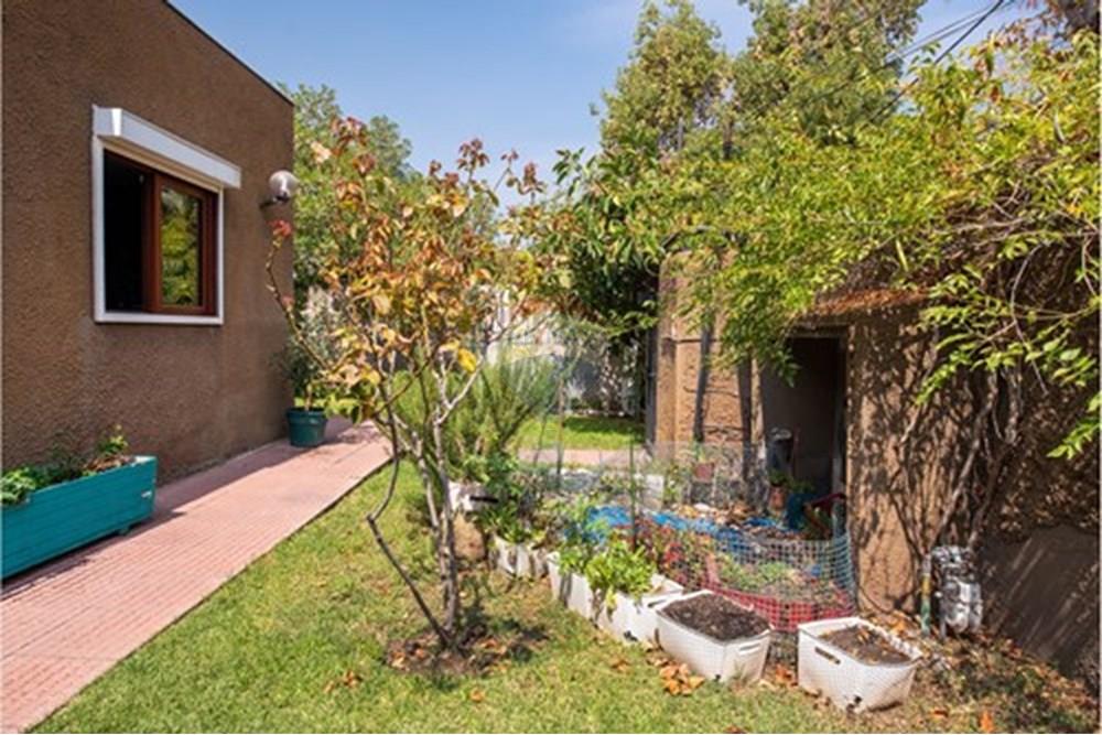 Residenční - Dům - Las Condes, Santiago, Metropolitana De Santiago - CL - patio.jpg - 1028050070-646