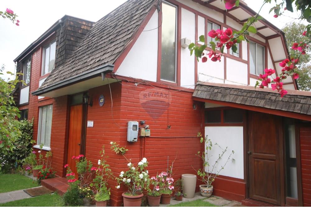 Casa de esquina - Venta - Las Condes, Santiago, Metropolitana De Santiago - IMG_4257.JPG - 1028109076-8