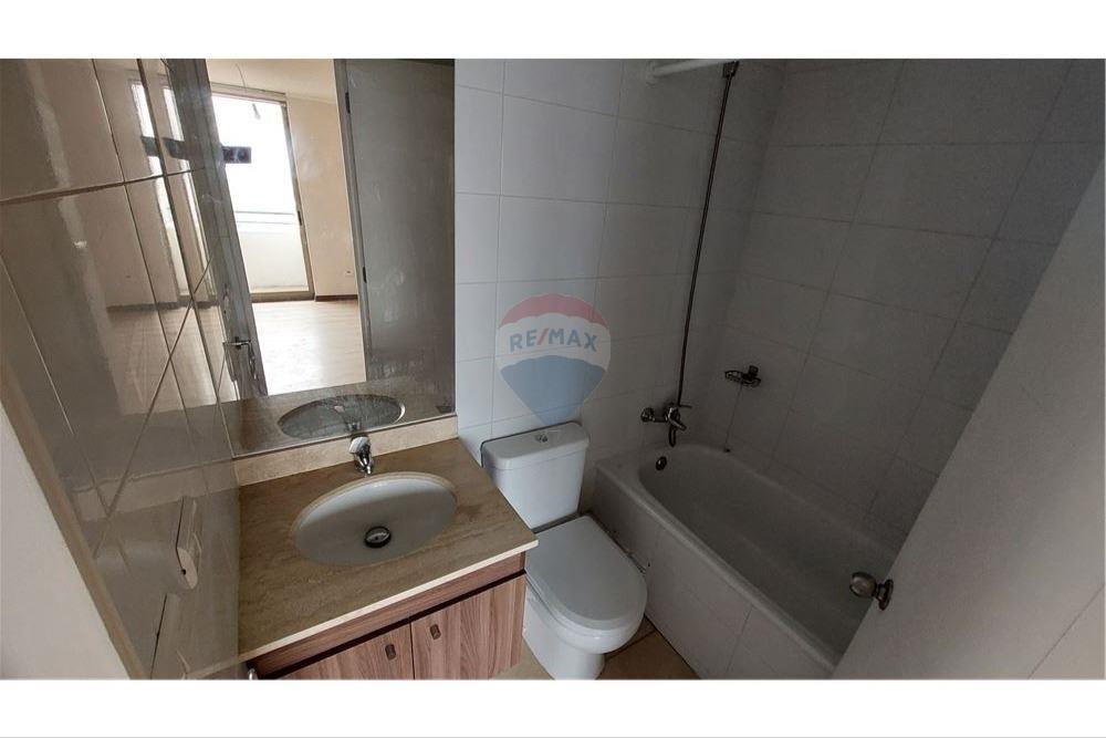 Residential - Stanovanje - Estación Central, Santiago, Metropolitana De Santiago - CL - 10 - 1028036023-438