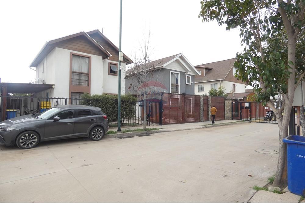 Konut - Bitiþik Villa - La Florida, Santiago, Metropolitana De Santiago - CL - P1170220.JPG - 1028018589-8