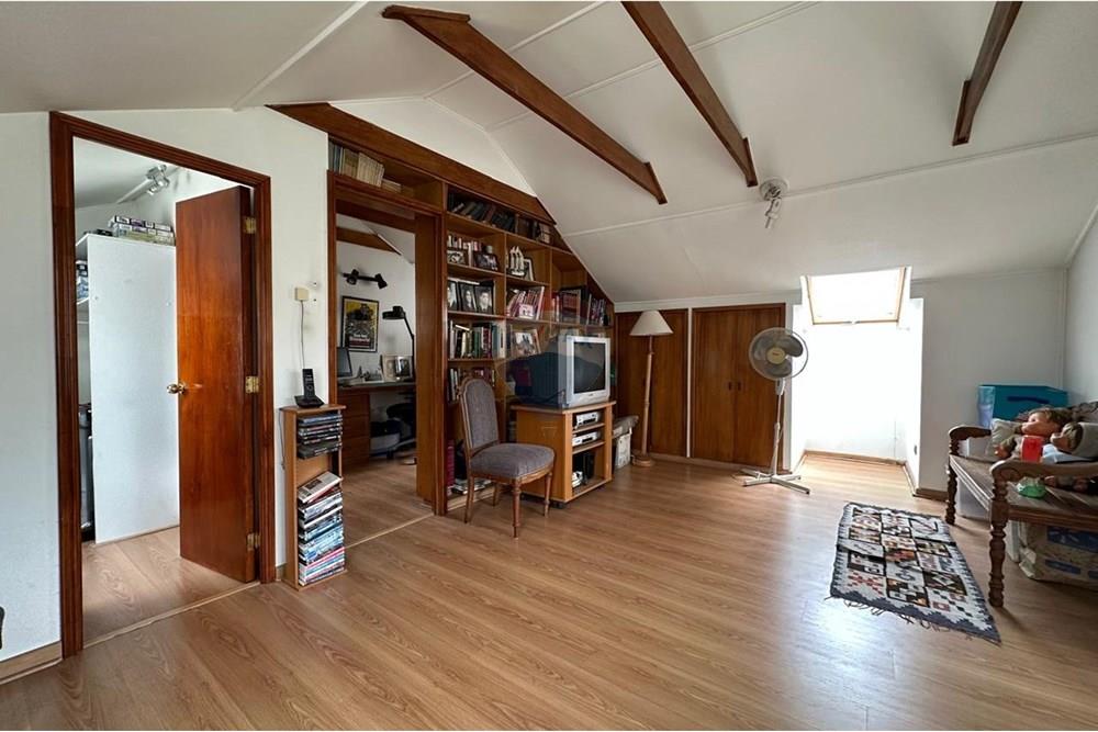 Dzīvojamais - Savrupmāja - La Reina, Santiago, Metropolitana De Santiago - CL - WhatsApp Image 2024-11-12 at 10.22.15 AM (3).jpeg - 1028103008-67